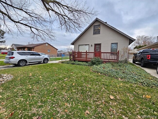 5709 N Gulley Rd in Dearborn Heights, MI - Building Photo - Building Photo