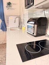 1920 Victoria Ave in Ft. Myers, FL - Building Photo - Building Photo