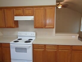 17136 Gleneagle Dr S in Conroe, TX - Building Photo