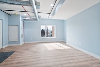 9909 W Roosevelt Rd-Unit -Unit 3 in Westchester, IL - Foto de edificio - Building Photo