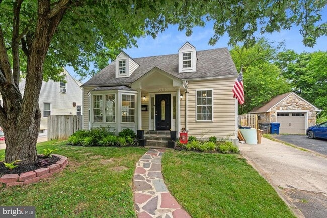 property at 2819 Summerfield Rd