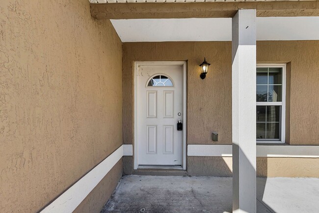 15690 SW 28th Avenue Rd in Ocala, FL - Building Photo - Building Photo