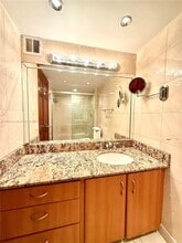 1880 S Ocean Dr in Hallandale Beach, FL - Building Photo - Building Photo
