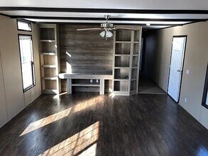 16023 Red Oak in Channelview, TX - Building Photo - Building Photo