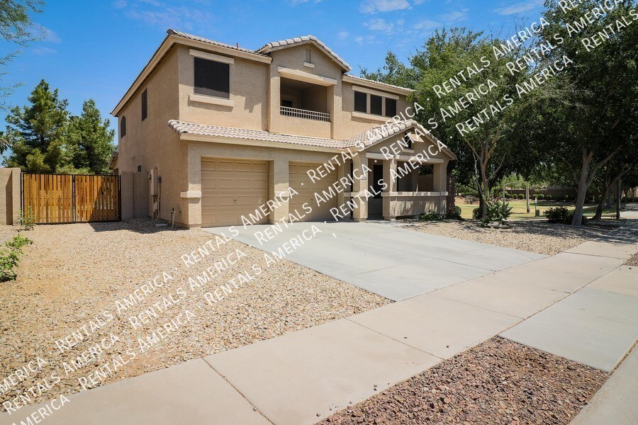 10606 W La Reata Ave in Avondale, AZ - Foto de edificio