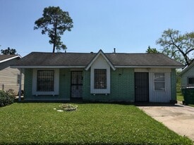 145 S Dexter Dr in Westwego, LA - Building Photo