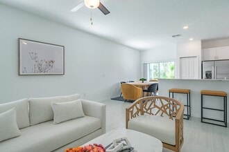 5088 Capri Hbr Dr in Wimauma, FL - Building Photo - Building Photo