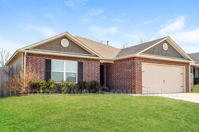 1501 S 31st St in Broken Arrow, OK - Building Photo - Building Photo