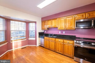 2739 Sweet Clover Ct in Silver Spring, MD - Building Photo - Building Photo