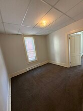 264 W Main St in Ashland, OH - Building Photo - Building Photo