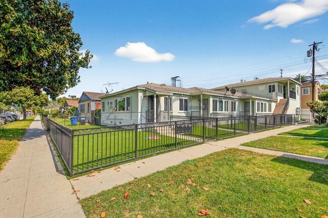 property at 610 N Garfield Ave