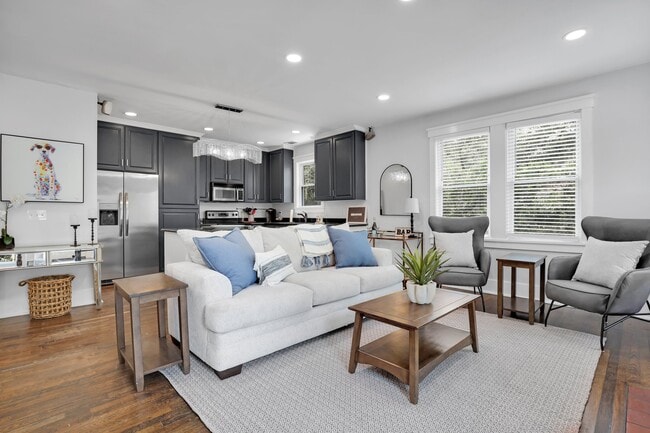 property at 735 E 49th St