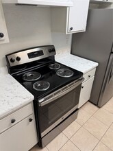 2816 S Bartell Dr in Houston, TX - Foto de edificio - Building Photo