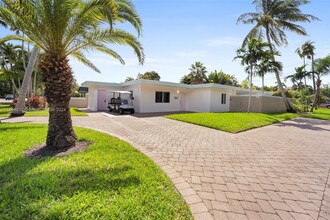 100 NE 22nd St in Wilton Manors, FL - Building Photo - Building Photo