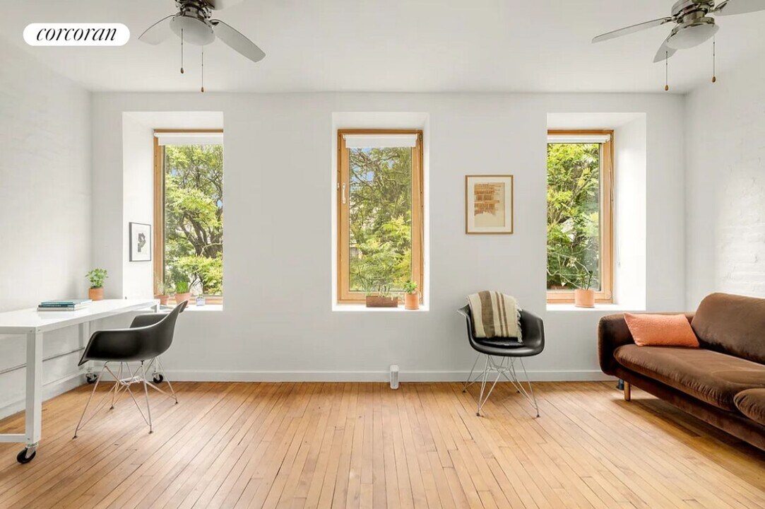 156 W 130th St in New York, NY - Building Photo