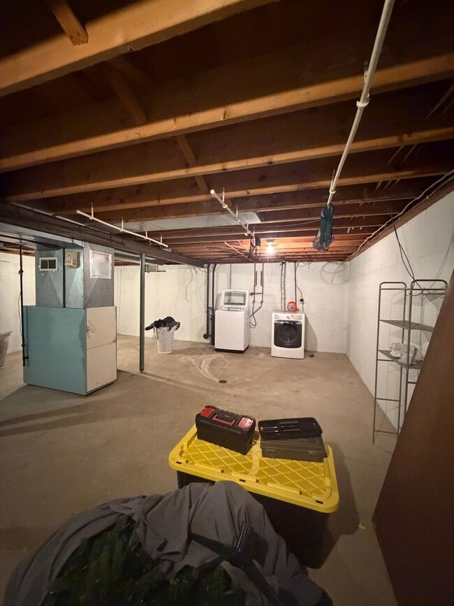 102 S Midpark Dr in Appleton, WI - Building Photo - Building Photo