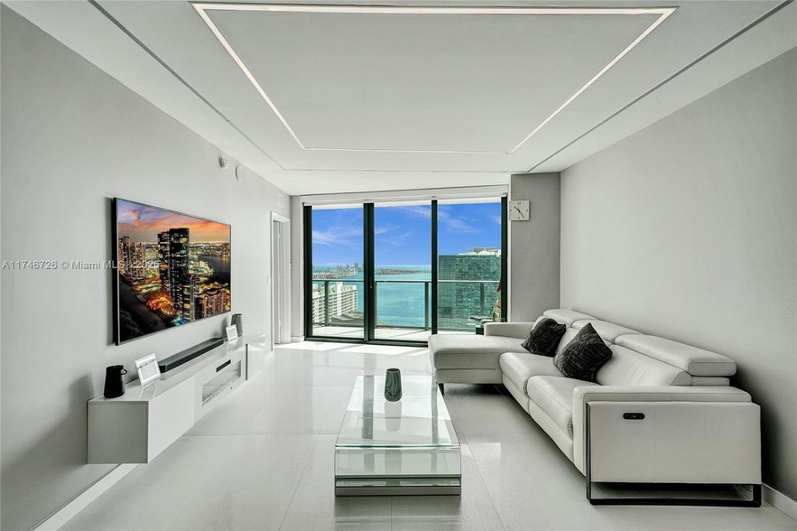 1300 S Miami Ave, Unit 4503 in Miami, FL - Building Photo