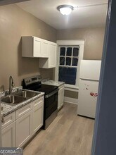 1049 Birch St in Macon, GA - Building Photo - Building Photo