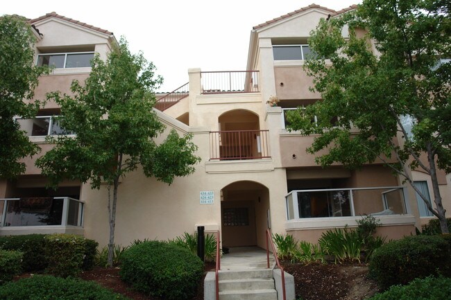 Park Vista Apartments in Fremont, CA - Building Photo - Building Photo