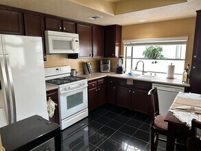 1455 Summit Dr in Chula Vista, CA - Building Photo - Building Photo