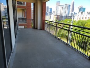 701 Royal Ct, Unit 701 Royal Ct #610 in Charlotte, NC - Building Photo - Building Photo