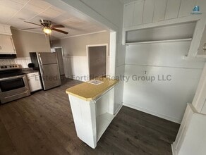 94 Buffinton St in Fall River, MA - Building Photo - Building Photo