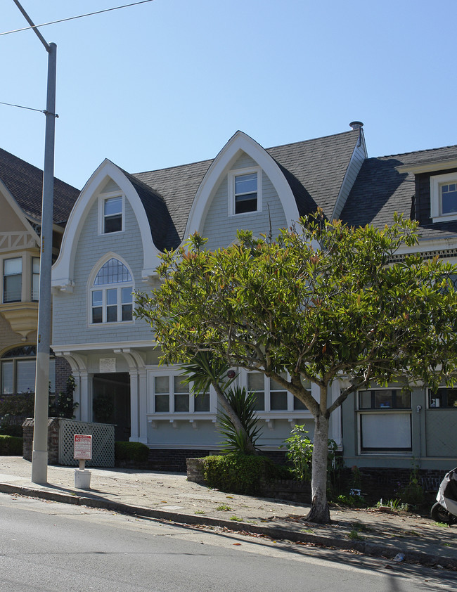 909 Ashbury St in San Francisco, CA - Building Photo - Building Photo