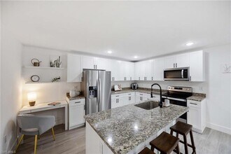 3860 Outer Dr in Naples, FL - Building Photo - Building Photo