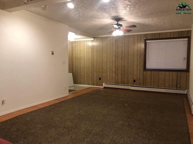 1021 Dogwood St in Fairbanks, AK - Building Photo - Building Photo
