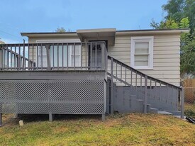 274 Booker St SW in Atlanta, GA - Building Photo