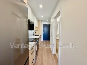 1380-1380 Pridham Ave in Kelowna, BC - Building Photo - Building Photo