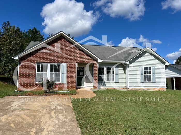 415 Mt Hood Dr in Inman, SC - Building Photo