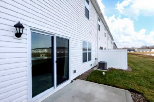 6296 Marinelli Dr S in Columbus, OH - Building Photo - Building Photo