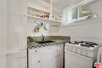 2027 3rd St-Unit -#2 in Santa Monica, CA - Building Photo - Building Photo