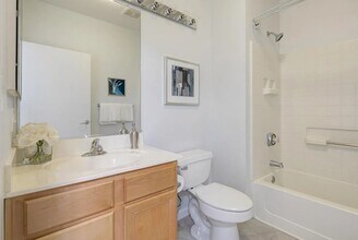 614 Arcadia Terrace in Sunnyvale, CA - Building Photo - Building Photo