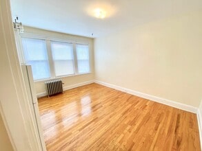1330 Commonwealth Ave, Unit 21 in Boston, MA - Foto de edificio - Building Photo