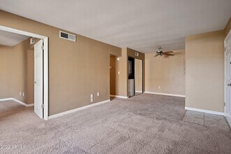 5877 N Granite Reef Rd in Scottsdale, AZ - Building Photo - Building Photo