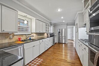 7065 Freemont St in Dallas, TX - Building Photo - Building Photo