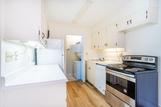 75 Shepard Square in Brevard, NC - Building Photo - Building Photo