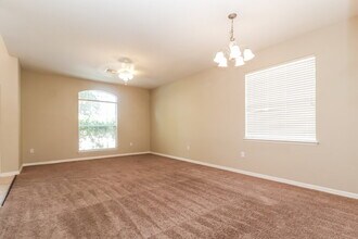 11856 Colony Lakes Blvd in New Port Richey, FL - Foto de edificio - Building Photo