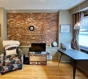 158 Cottage St, Unit 1