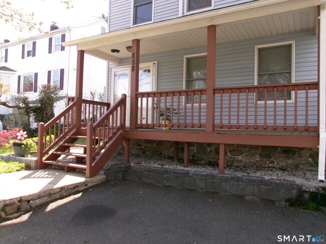 858 Hope St in Stamford, CT - Building Photo - Building Photo
