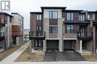 590 N Service Rd in Hamilton, ON - Building Photo - Building Photo