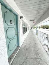 5297 81st Ln N in St. Petersburg, FL - Foto de edificio - Building Photo