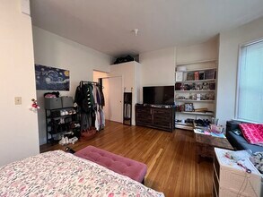 45 Florence St in Somerville, MA - Building Photo - Building Photo
