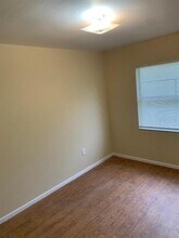 1050 Gay Rd in Lakeland, FL - Building Photo - Building Photo
