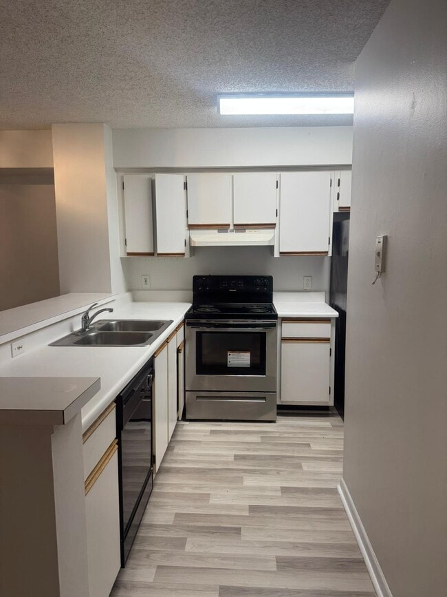 560 S Park Rd in Hollywood, FL - Building Photo - Building Photo