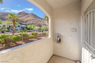 3325 Cactus Shadow St in Las Vegas, NV - Building Photo - Building Photo