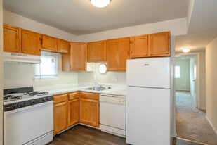 Camden Hills in Fredericksburg, VA - Building Photo