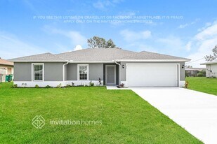 384 Dewhurst St in Port Charlotte, FL - Building Photo